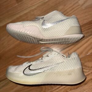 Men’s Nike Vapor 11 Shoes Size 8